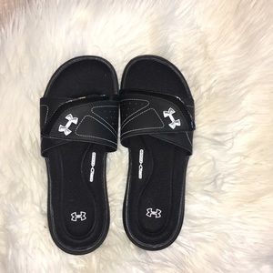 UNDER ARMOR SLIDES